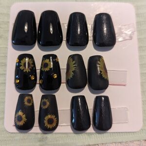 BLACK SUN FLOWER Press On Nail Set FOR WIDE NAIL BED